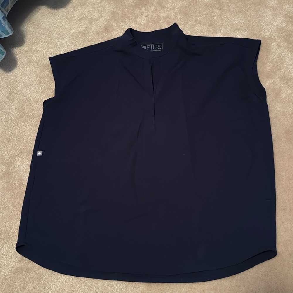 Women’s Figs Rafaela scrub top